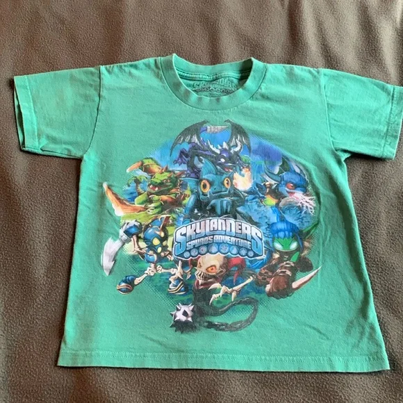 Boy’s Skylander green short sleeve tee shirt. Size small (6/7) - Picture 1 of 4
